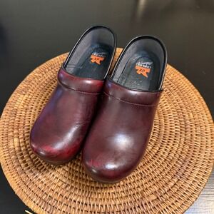 Dansko XP Pro Burgundy Cabrio Leather  Womens 38 Slip Resistant Nursing Shoes